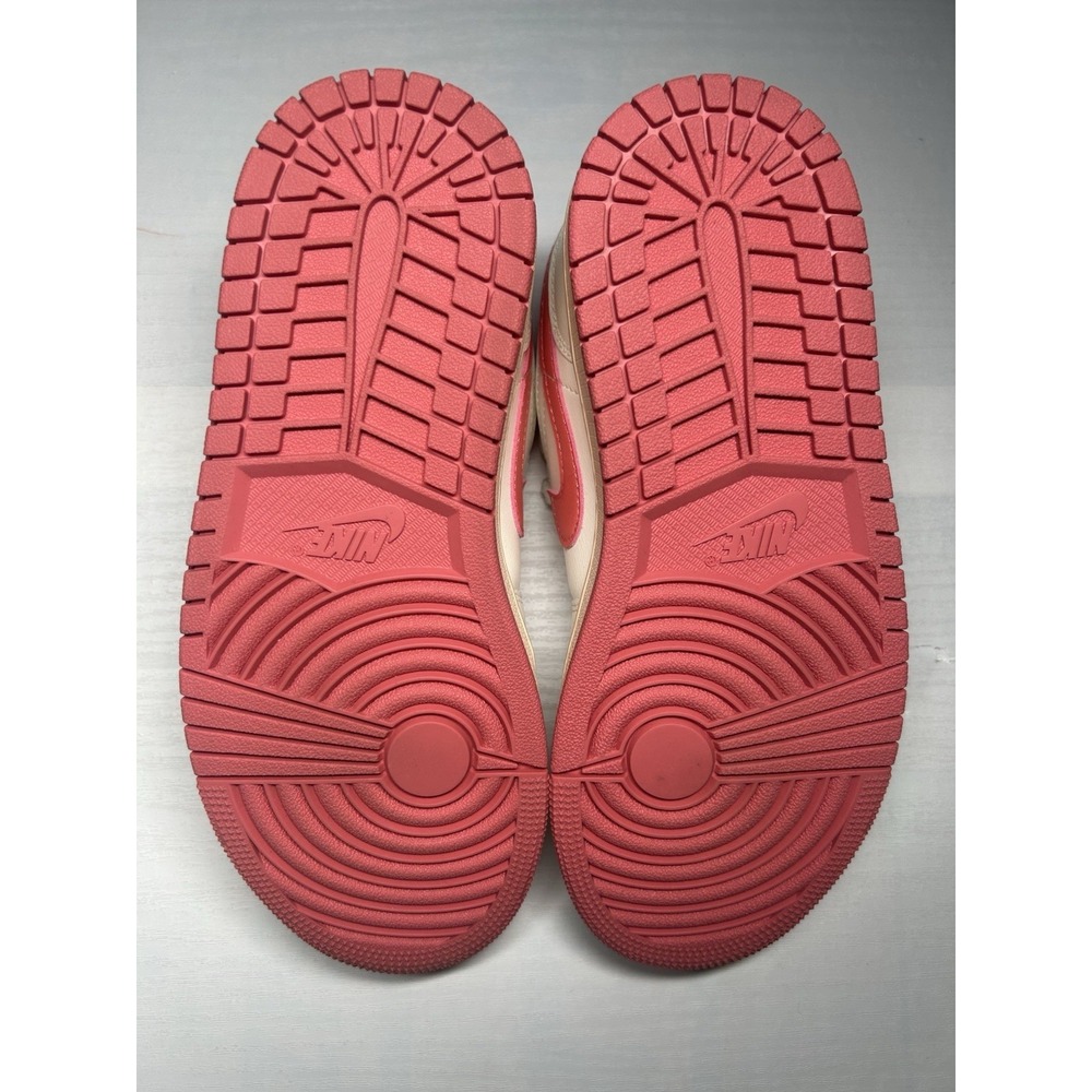 Nike Air Jordan 1 Low Pink Salt WMNS - DC0774 109 - Size 6 - New/No Lid - Picture 4 of 5
